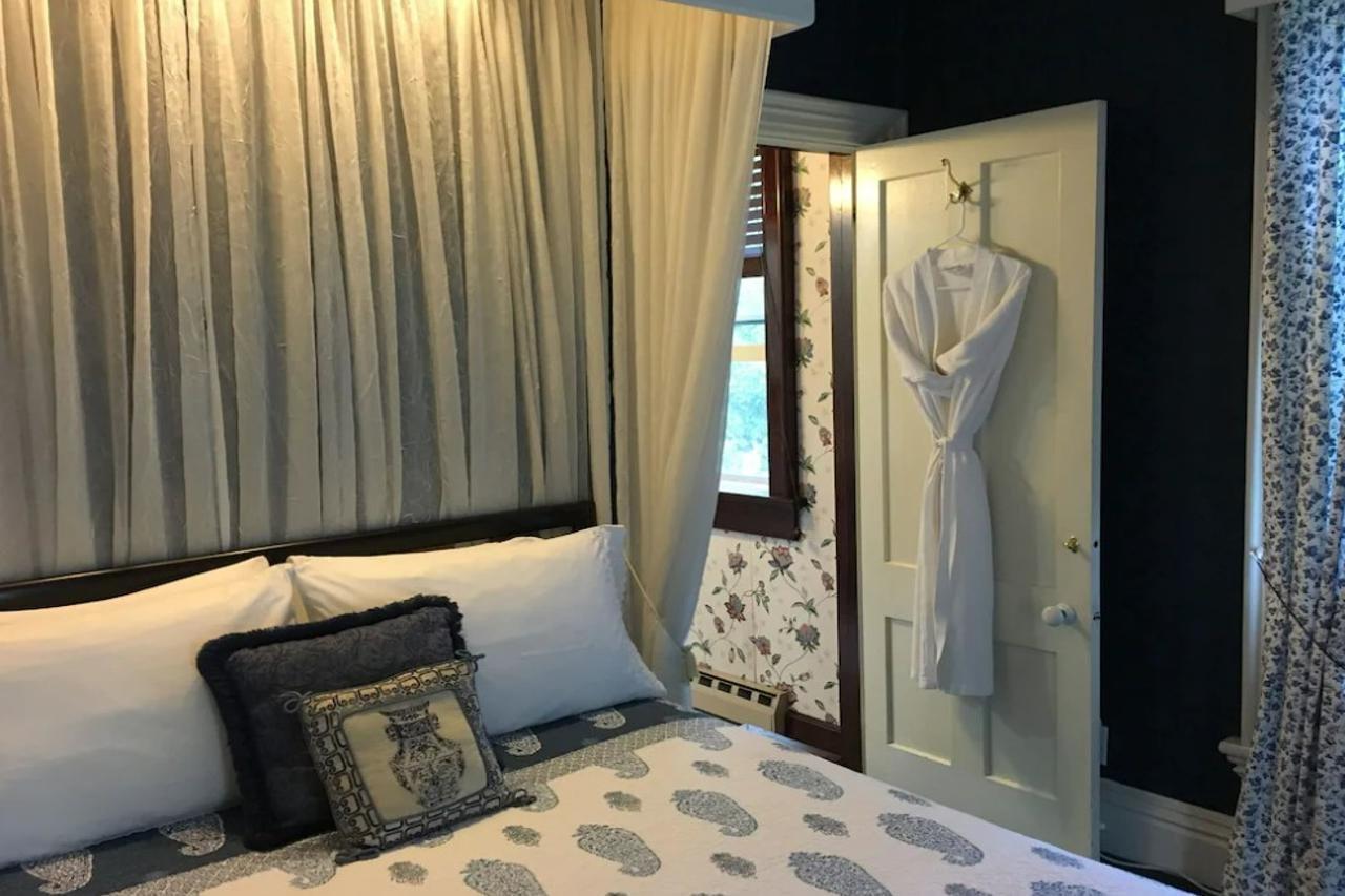 Bed and Breakfast 1868 Crosby House Brattleboro Esterno foto