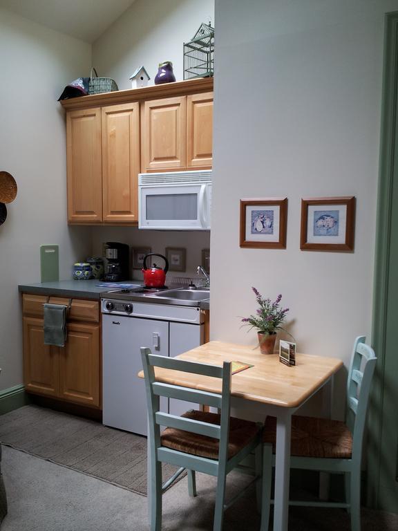 Bed and Breakfast 1868 Crosby House Brattleboro Esterno foto