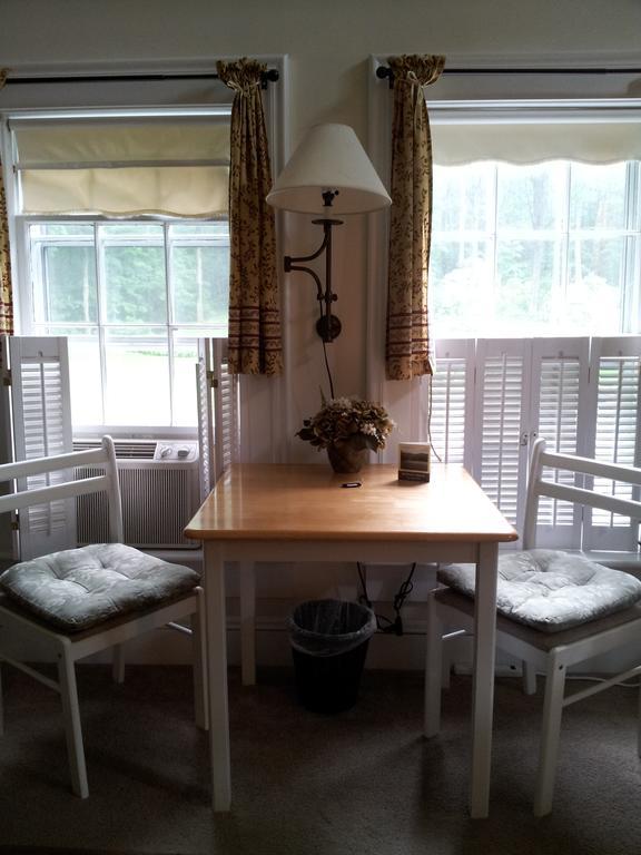 Bed and Breakfast 1868 Crosby House Brattleboro Esterno foto