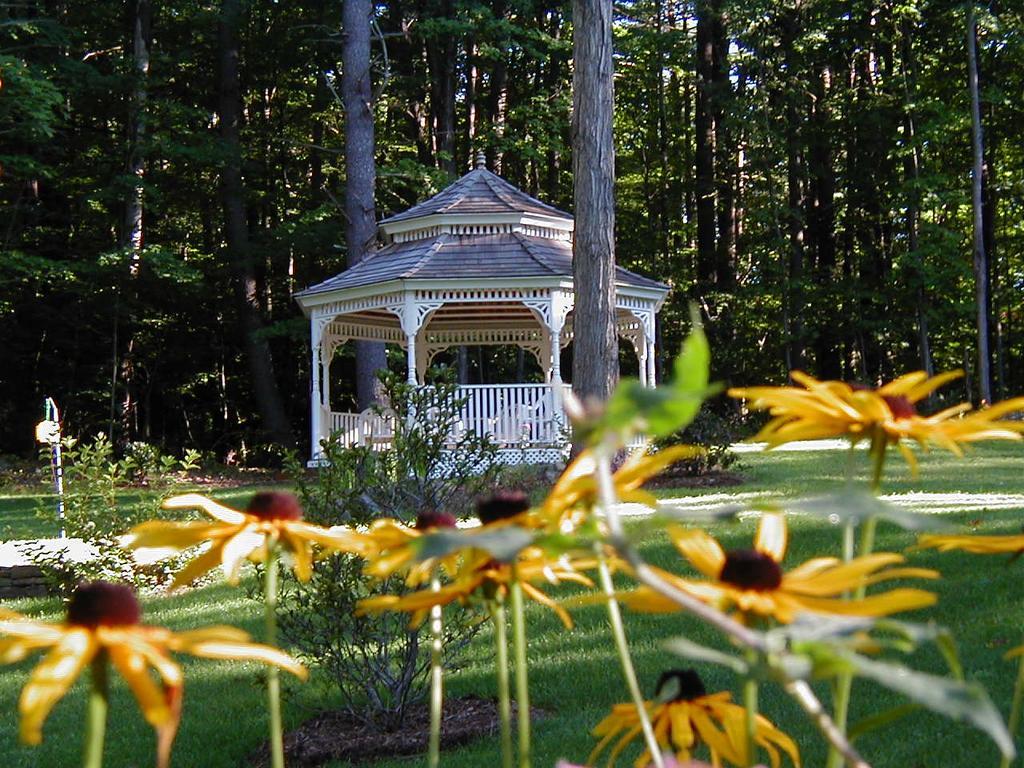 Bed and Breakfast 1868 Crosby House Brattleboro Esterno foto