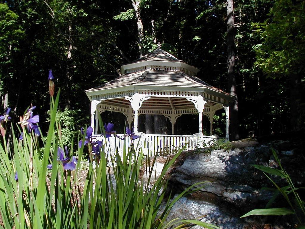 Bed and Breakfast 1868 Crosby House Brattleboro Esterno foto