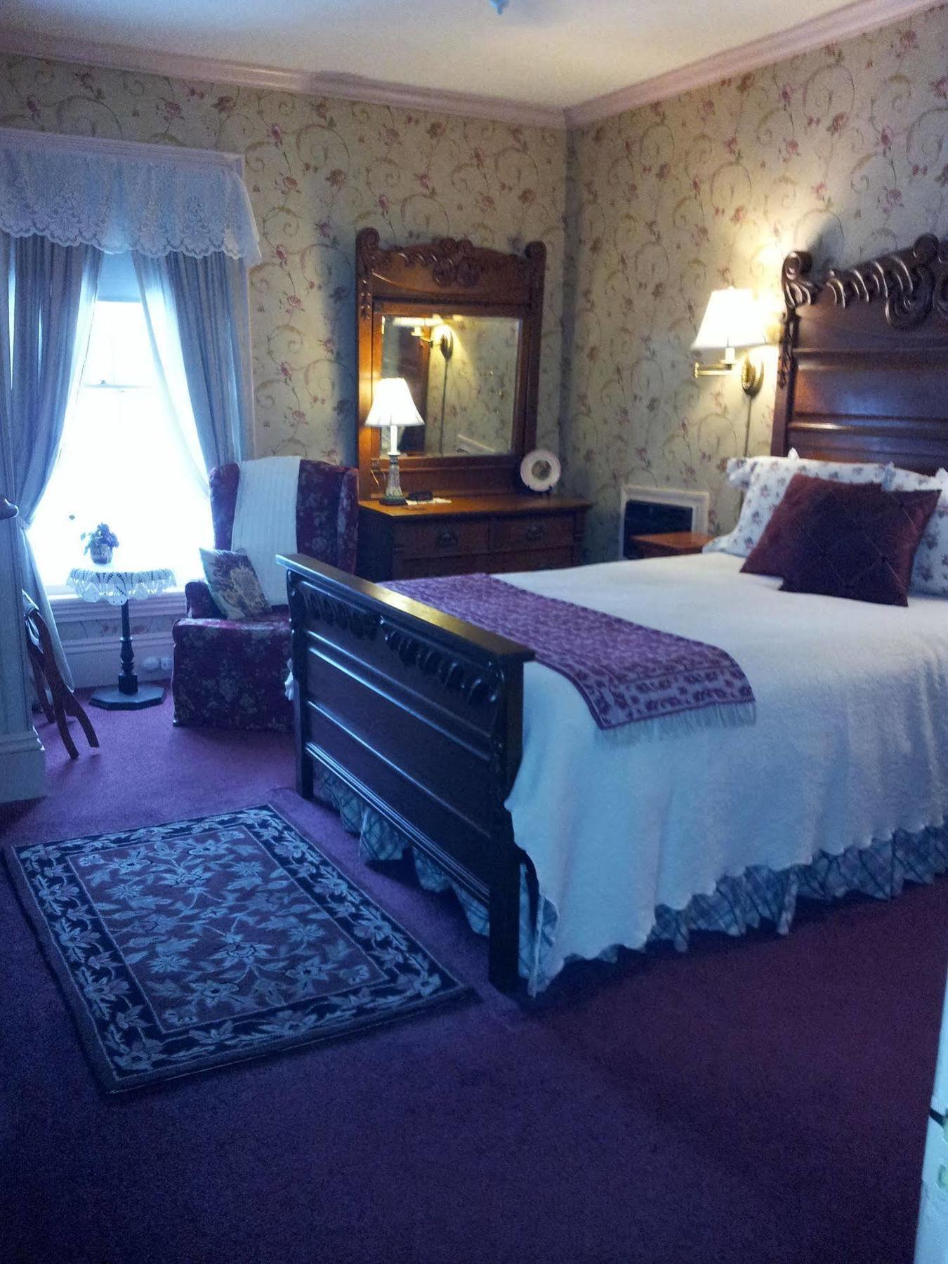 Bed and Breakfast 1868 Crosby House Brattleboro Esterno foto